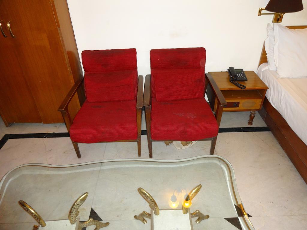 Alka Premiere Otel Yeni Delhi Oda fotoğraf